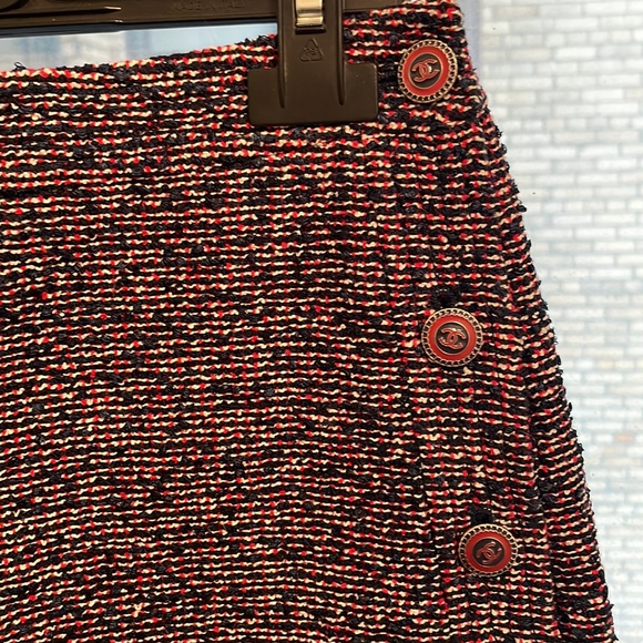 Spring Chanel Suit size 2 - Picture 9 of 11